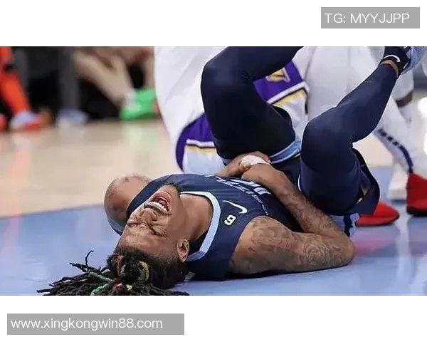 明日对决雄鹿克尼佩尔脚踝扭伤卡尔克布伦纳普拉姆利缺席比赛