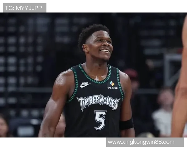 爱德华兹首节爆发后沉寂三节仅得6分表现令人失望