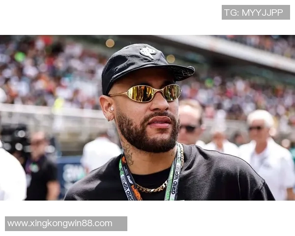 内马尔加盟弗鲁米嫩塞传闻再起弟媳社媒晒合照引发球迷热议