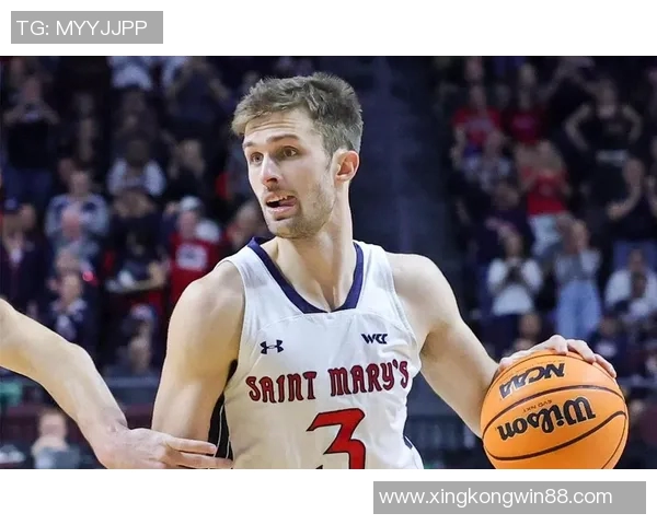 卡尔克布伦纳强势表现6投5中收获双十数据助力球队逆袭湖人 卡尔克布伦纳强势表现6投5中收获双十数据助力球队逆袭湖人